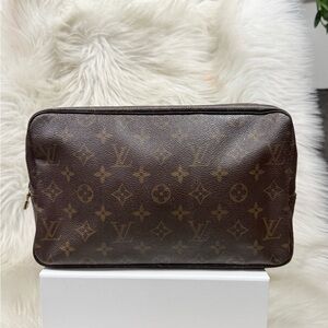 Authentic Louis Vuitton Brown Monogram Trousse Toiletry Bag